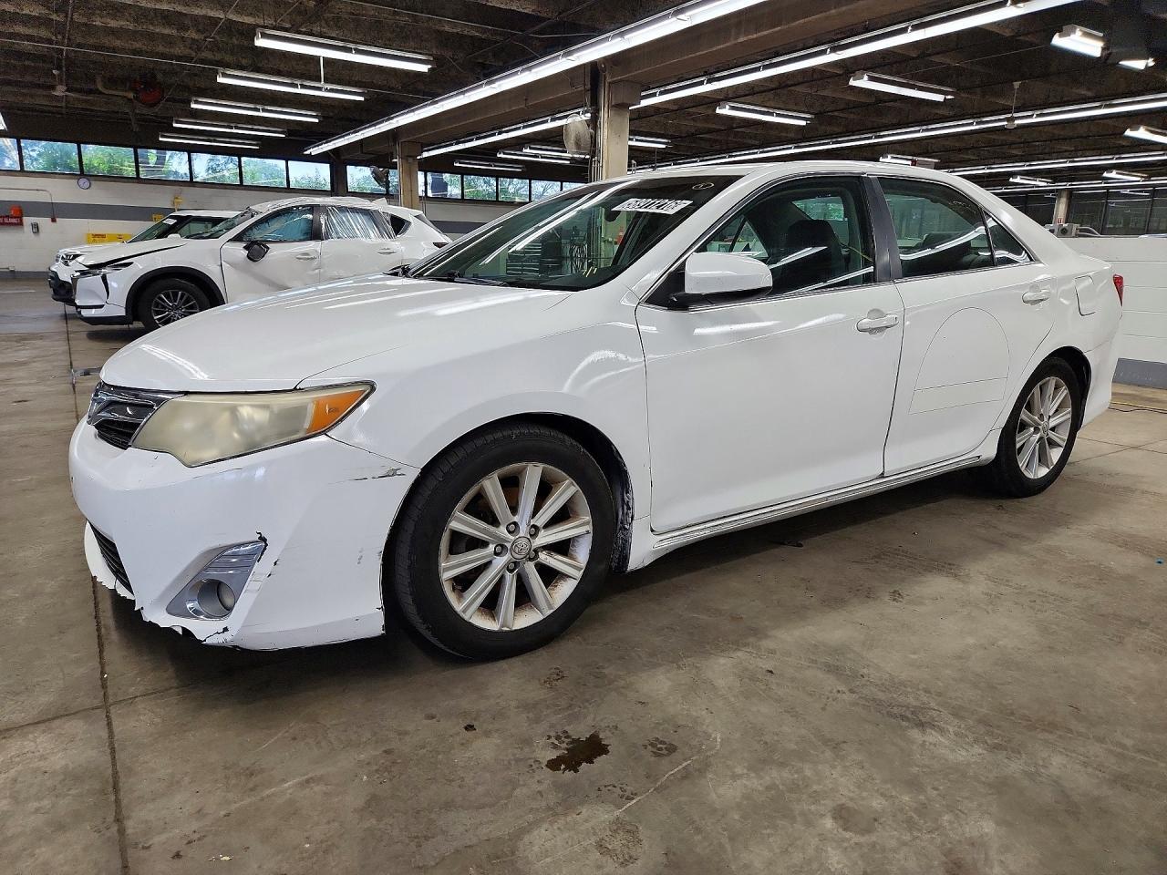 2012 TOYOTA CAMRY HYBRID — фото 1