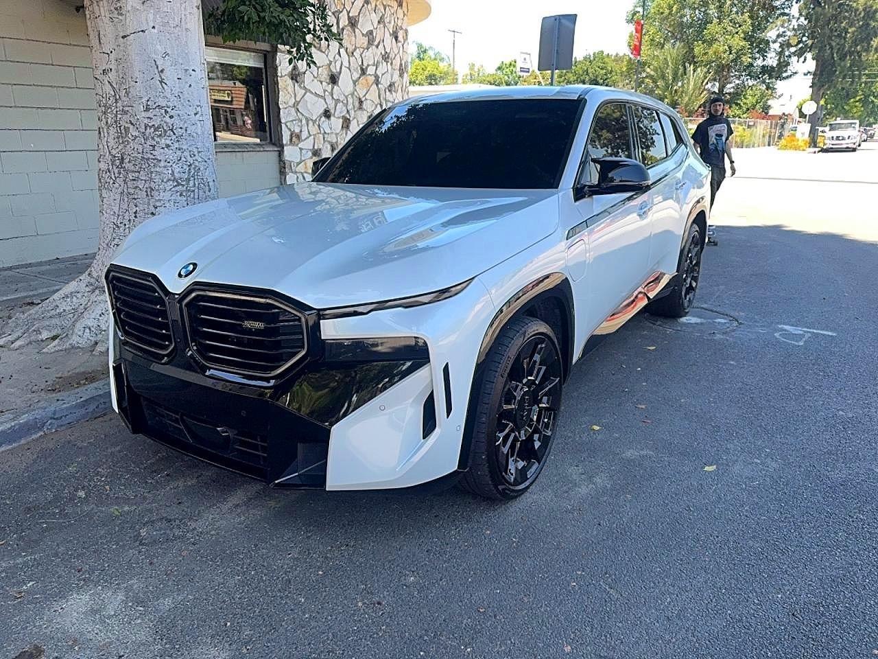 2024 BMW XM — фото 2