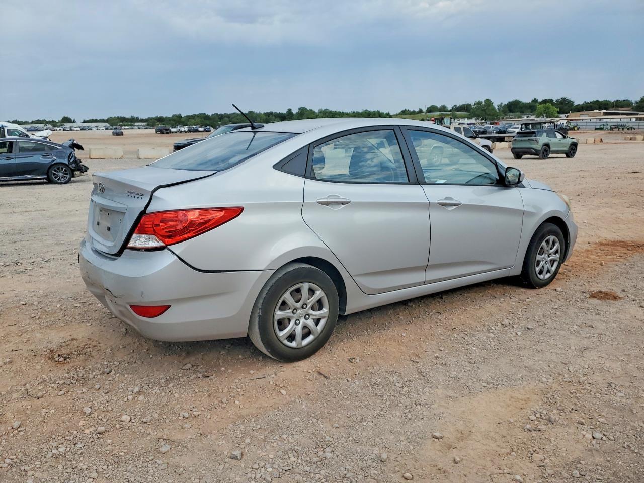 2014 HYUNDAI ACCENT — фото 3