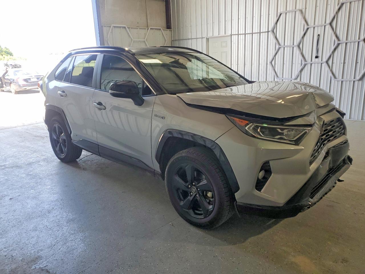 2019 TOYOTA RAV4 HYBRID — фото 4