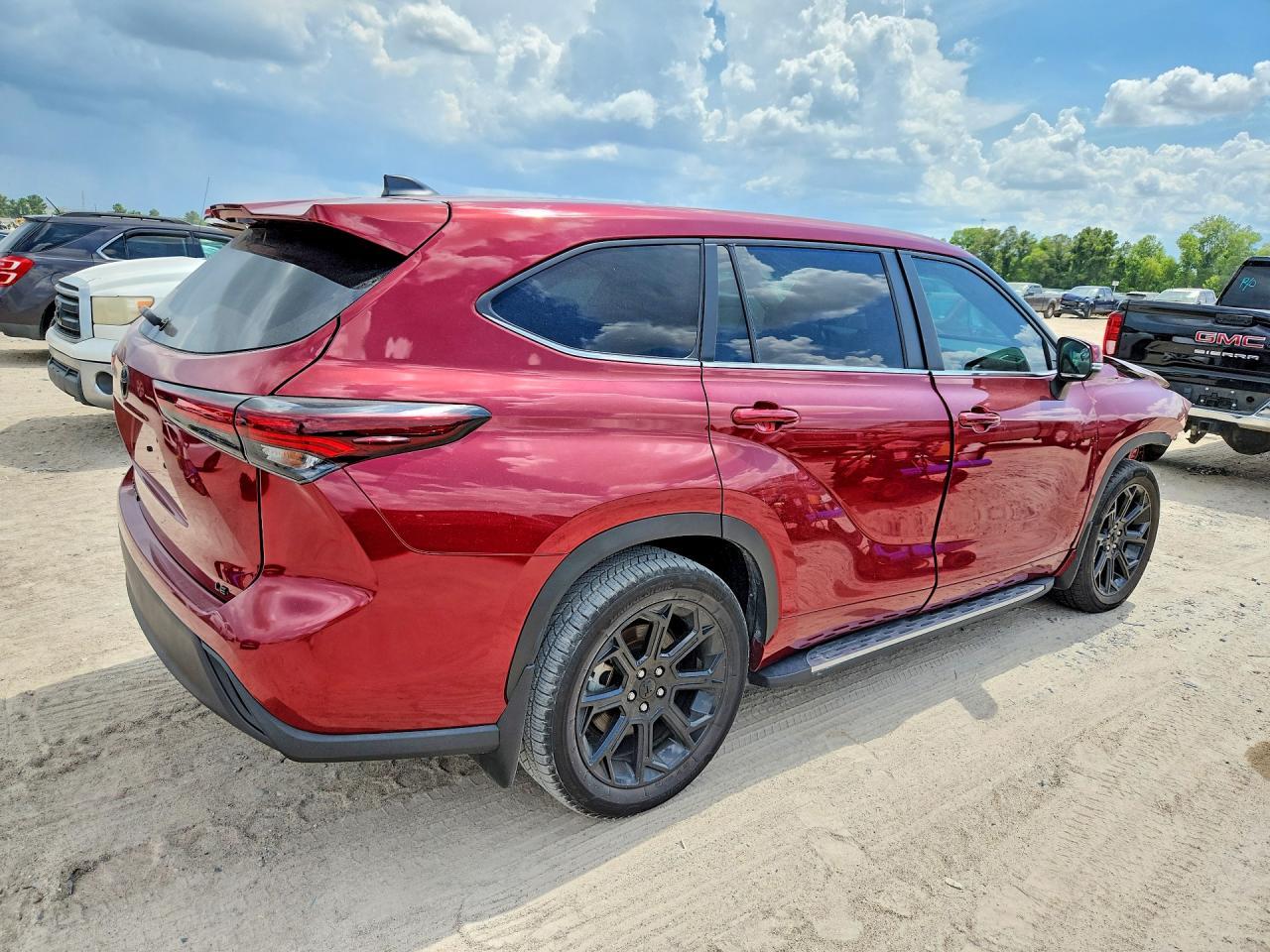 2024 TOYOTA HIGHLANDER — фото 3