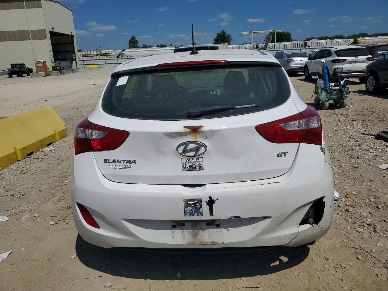2016 HYUNDAI ELANTRA — фото 6