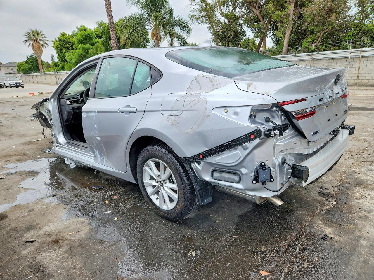 2025 TOYOTA CAMRY HYBRID — фото 2