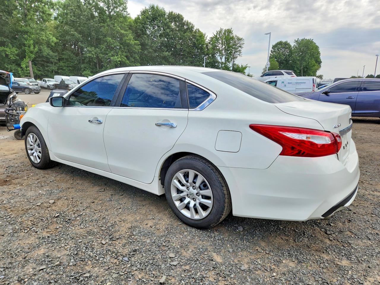 2017 NISSAN ALTIMA — фото 2