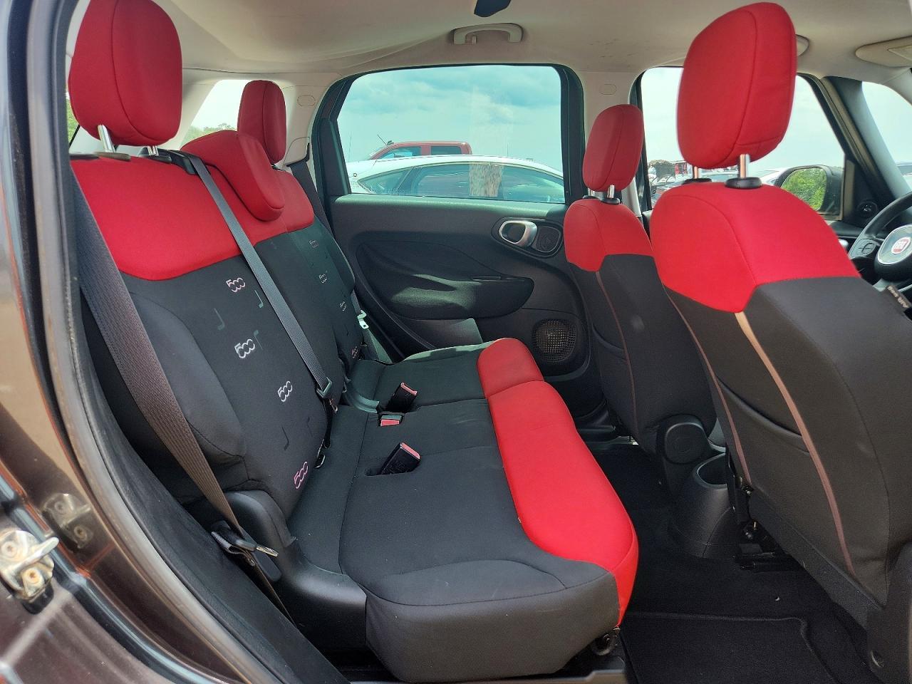 2015 FIAT 500L — фото 11