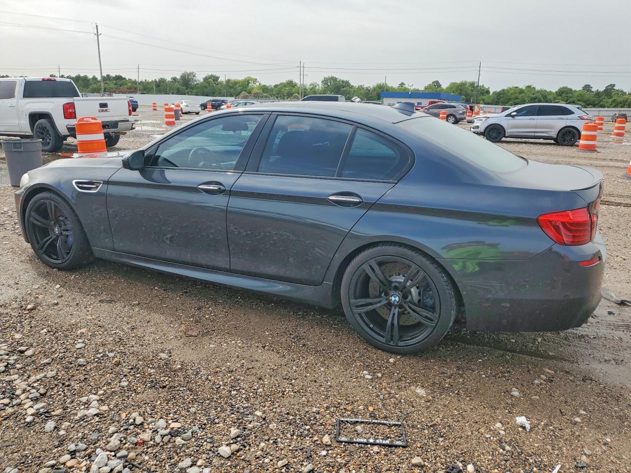 2016 BMW M5 — фото 2