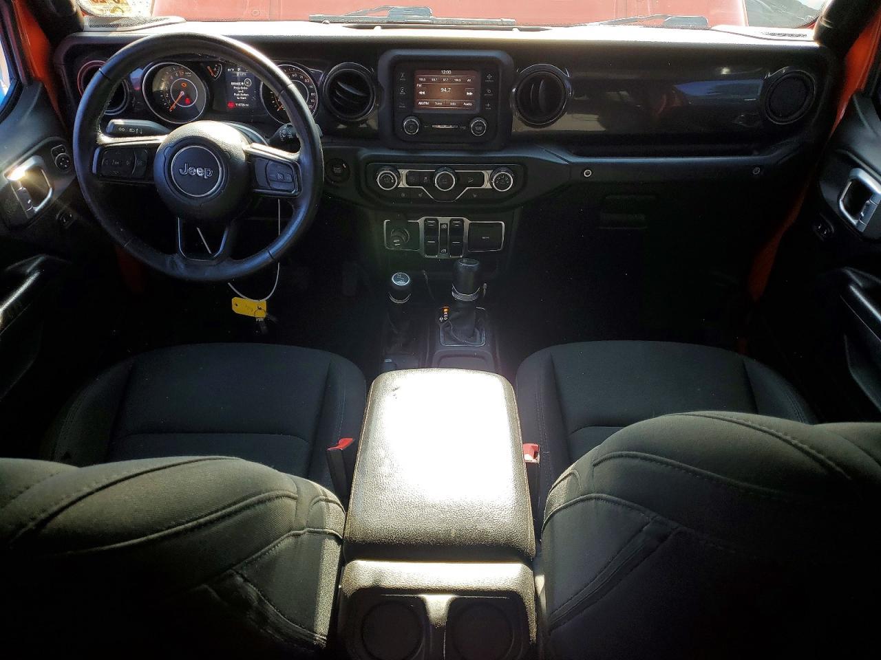 2020 JEEP WRANGLER — фото 8