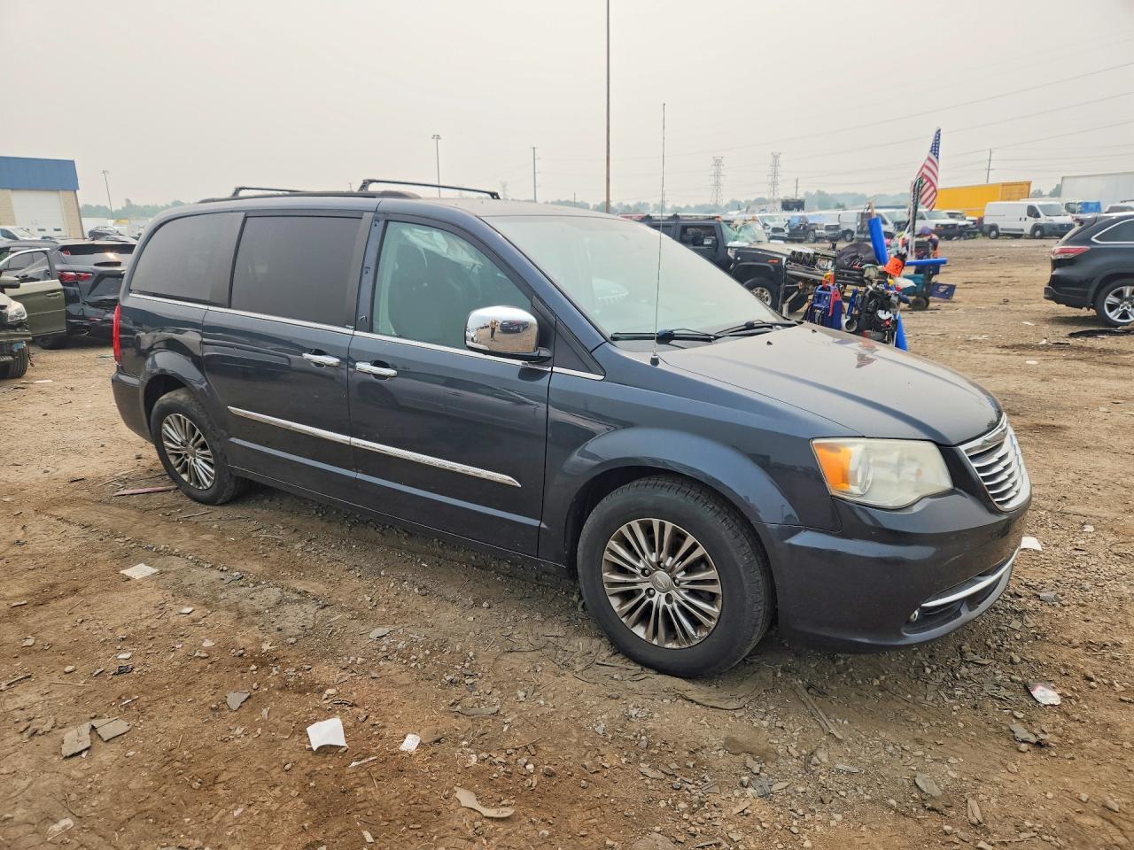 2014 CHRYSLER TOWN & COUNTRY — фото 4