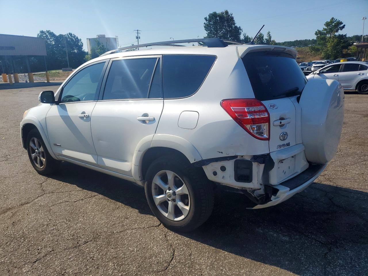 2012 TOYOTA RAV4 — фото 2