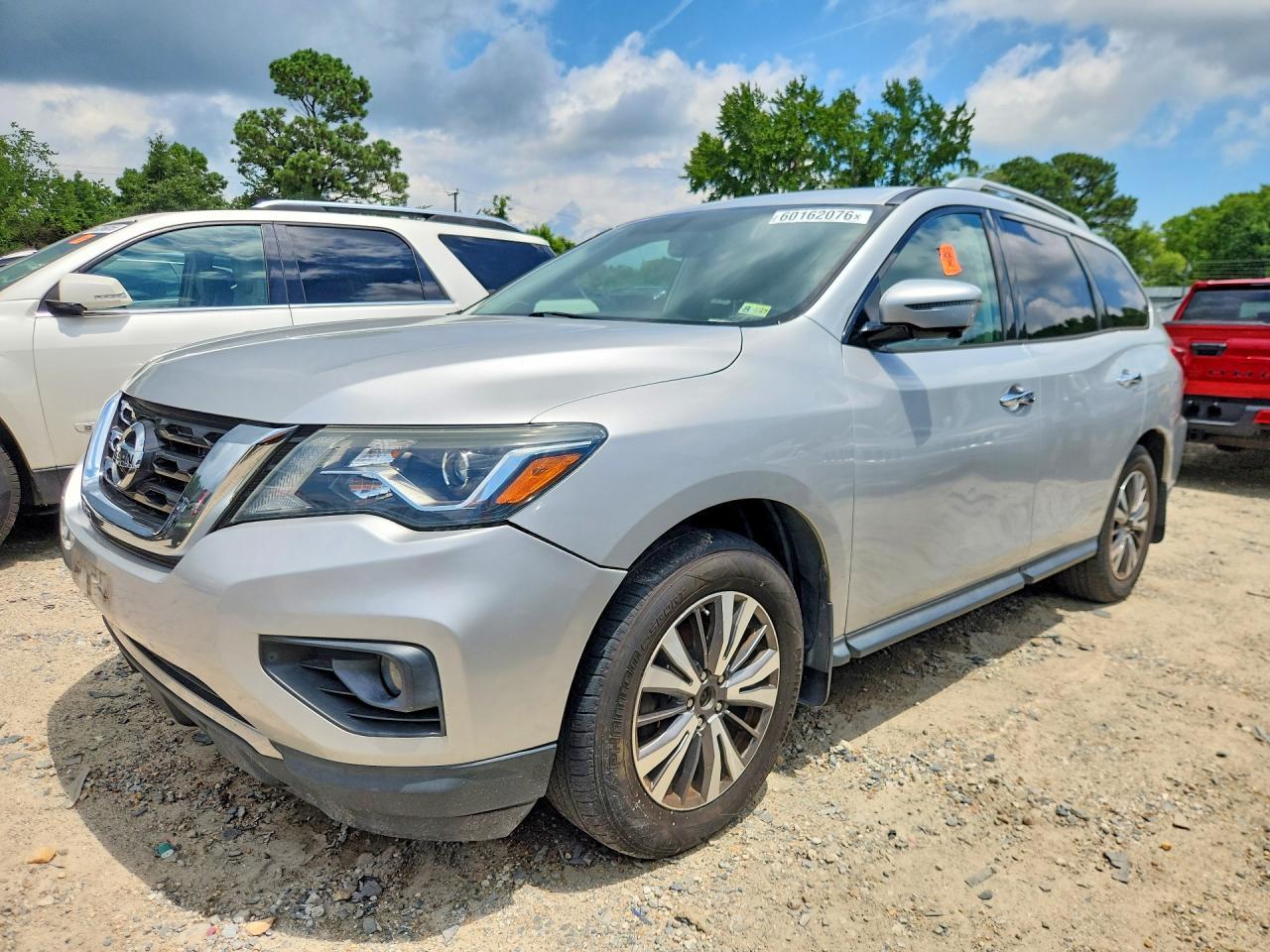 2017 NISSAN PATHFINDER — фото 1