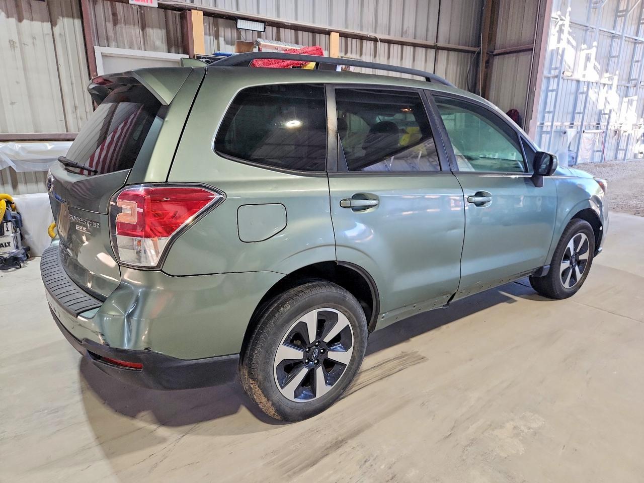 2017 SUBARU FORESTER — фото 3