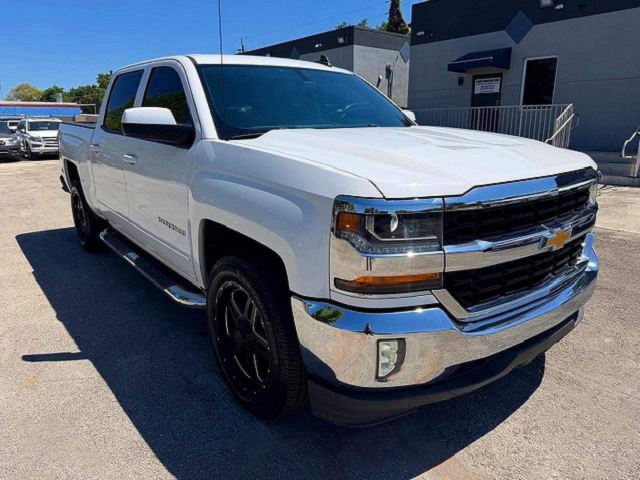 2018 CHEVROLET SILVERADO 1500 — фото 4
