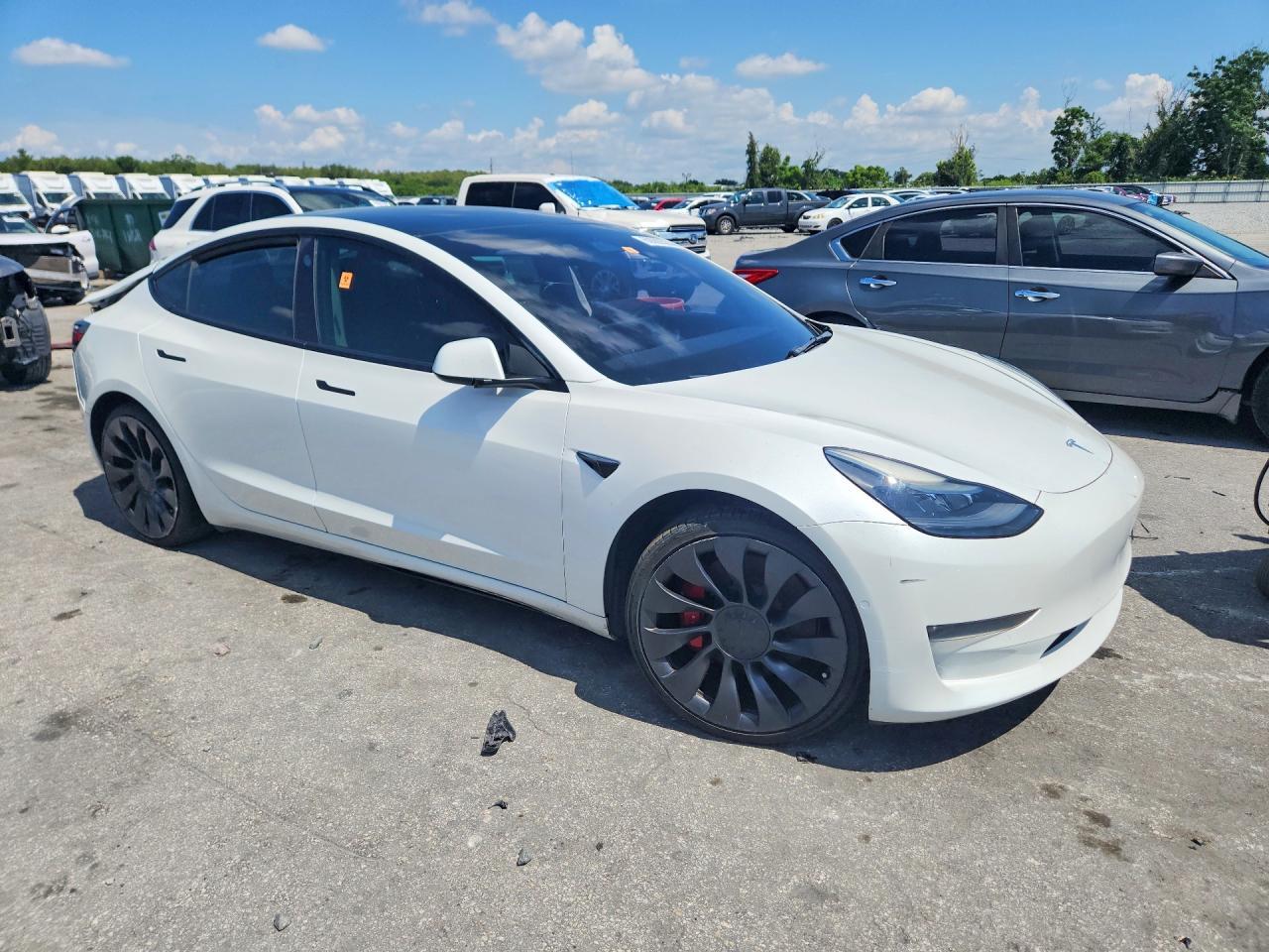 2021 TESLA MODEL 3 — фото 4