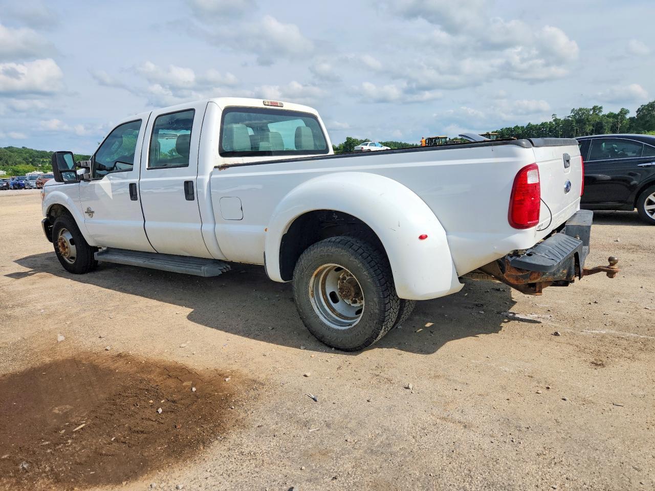 2015 FORD F-350 — фото 2