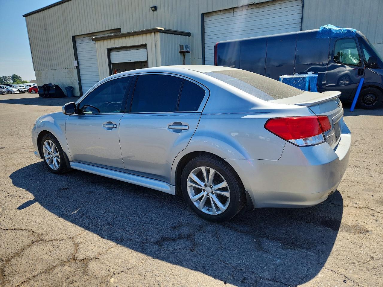 2013 SUBARU LEGACY — фото 2
