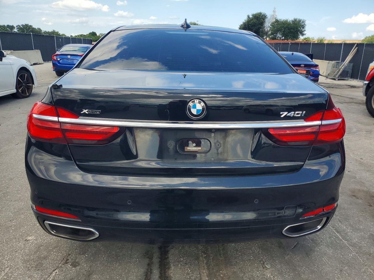 2018 BMW 7 SERIES — фото 6