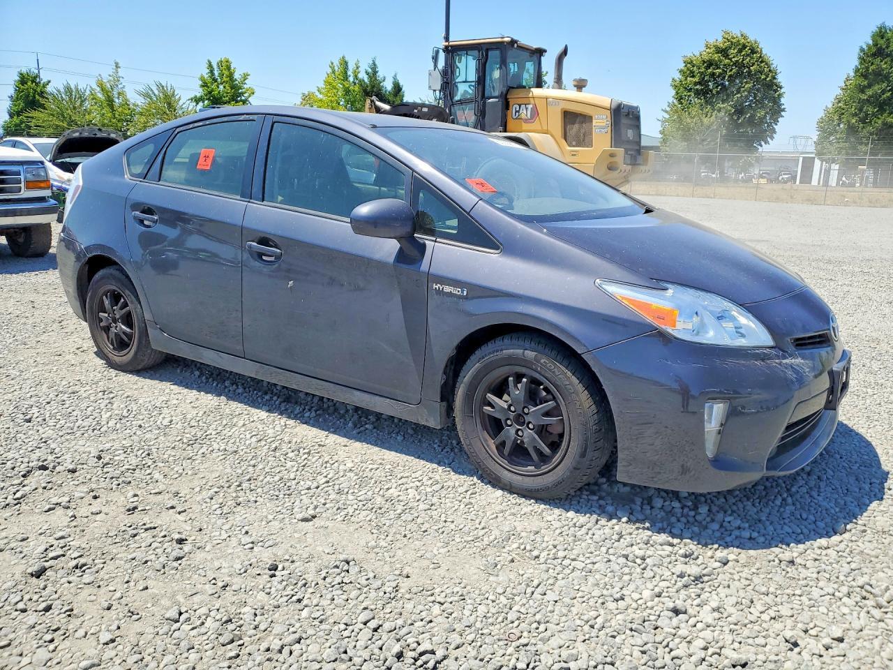 2015 TOYOTA PRIUS — фото 4