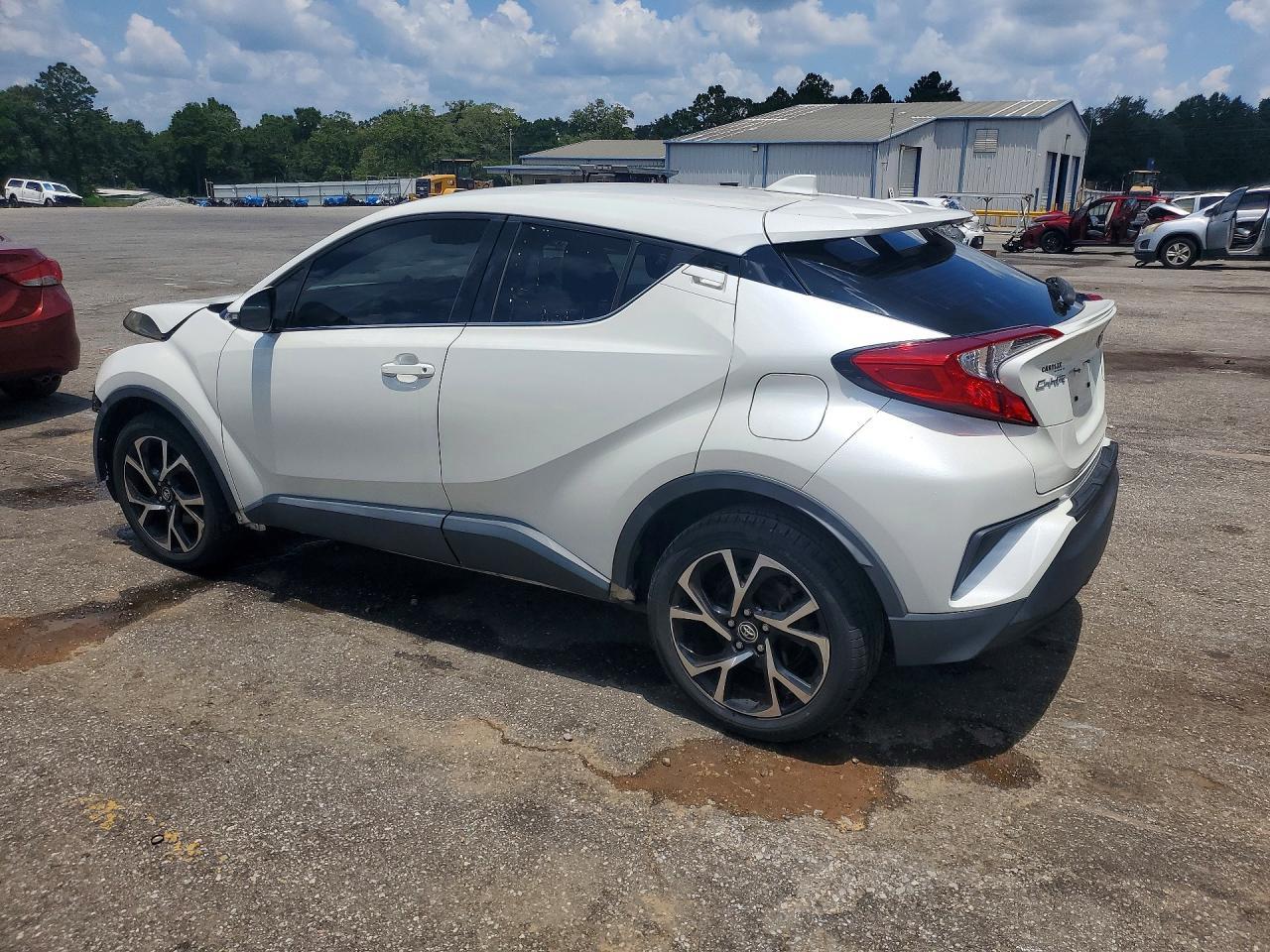 2019 TOYOTA C-HR — фото 2