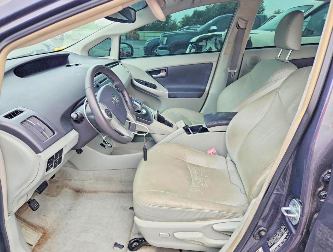 2011 TOYOTA PRIUS — фото 7