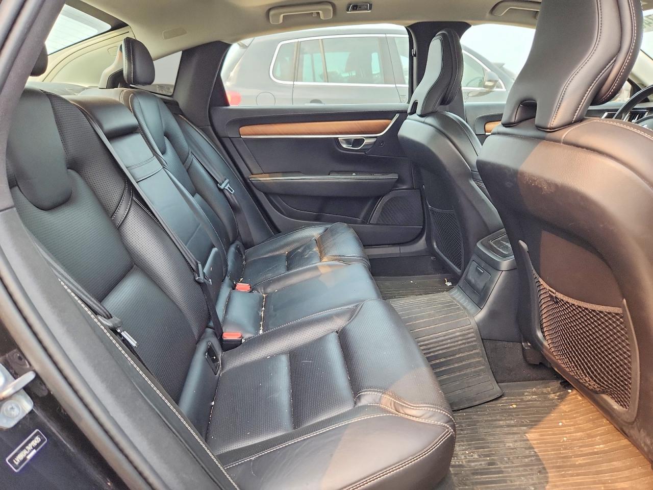 2019 VOLVO S90 — фото 10
