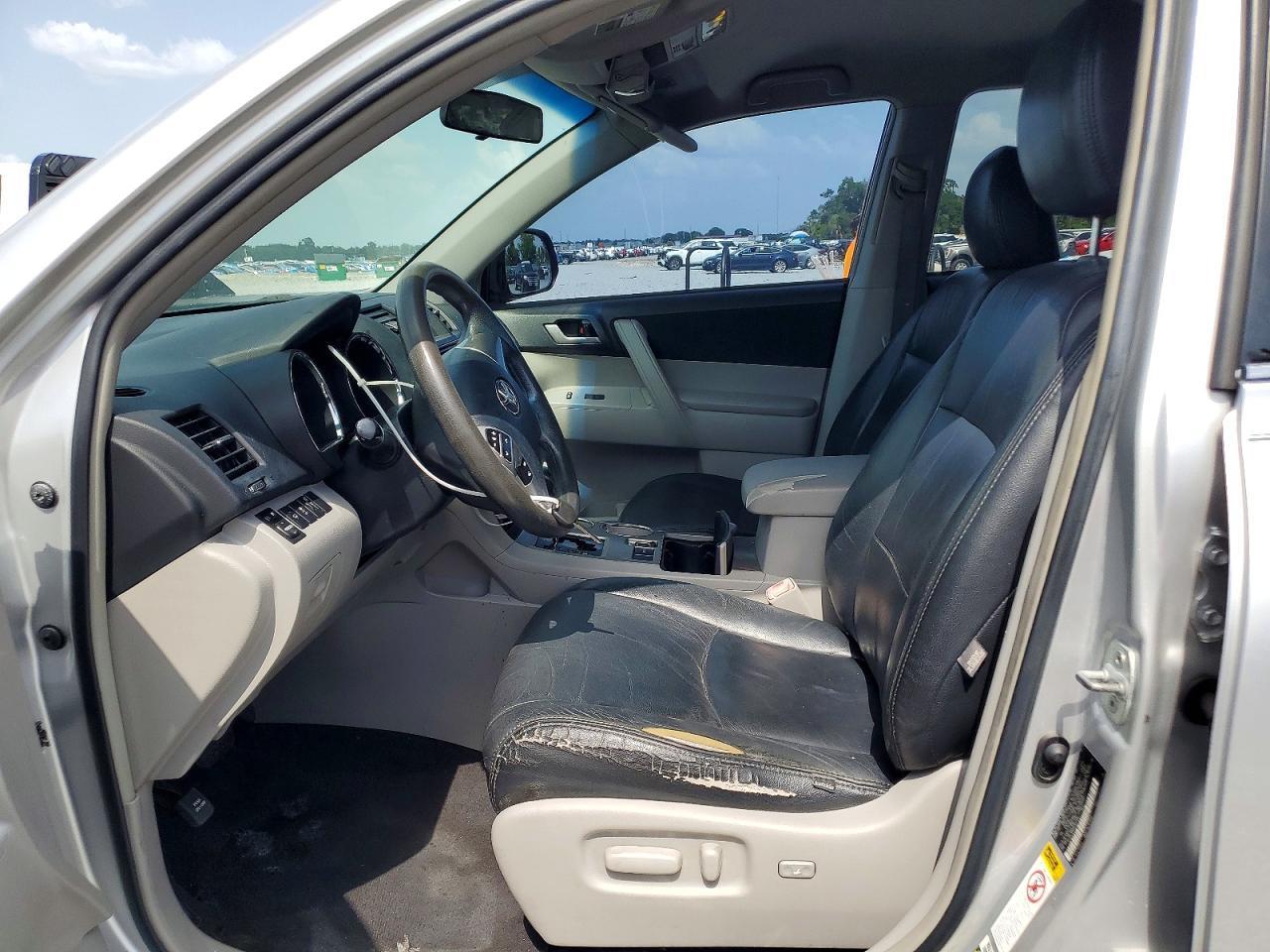 2013 TOYOTA HIGHLANDER — фото 7