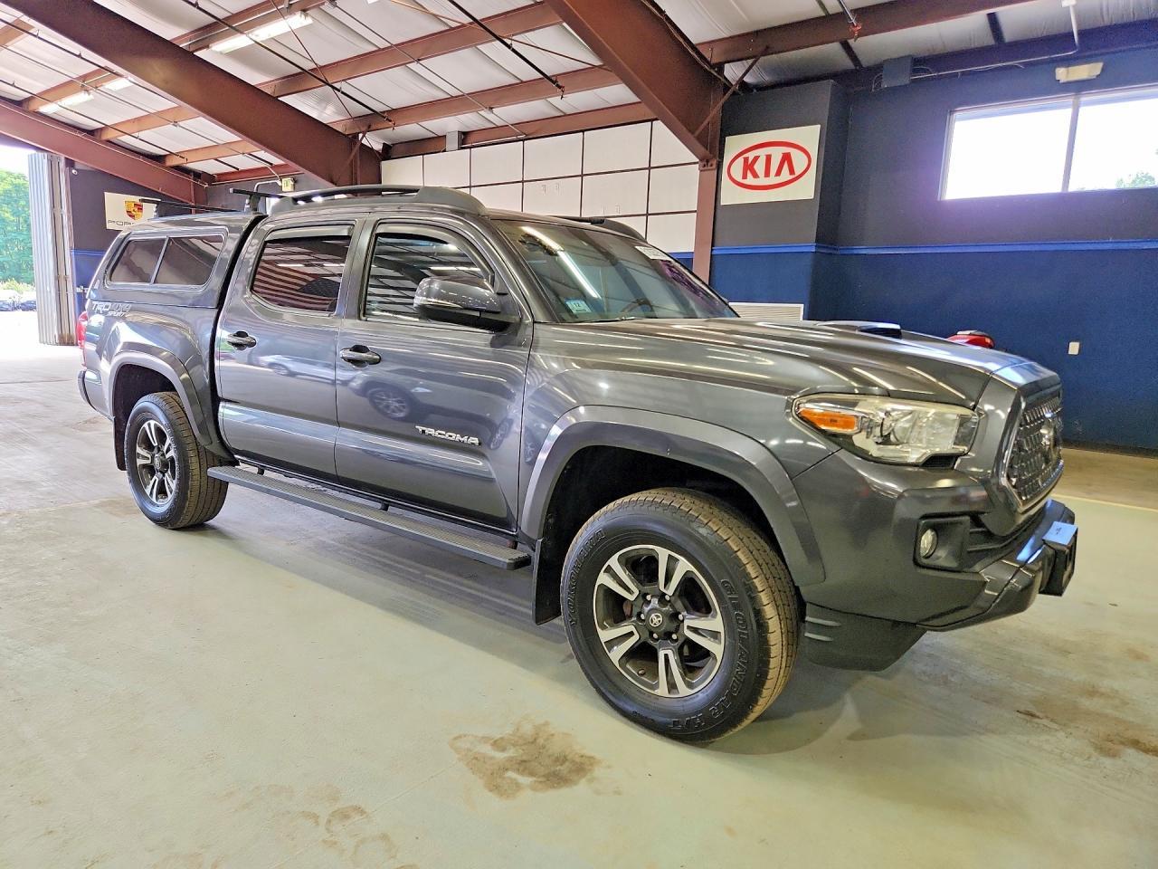 2019 TOYOTA TACOMA — фото 4