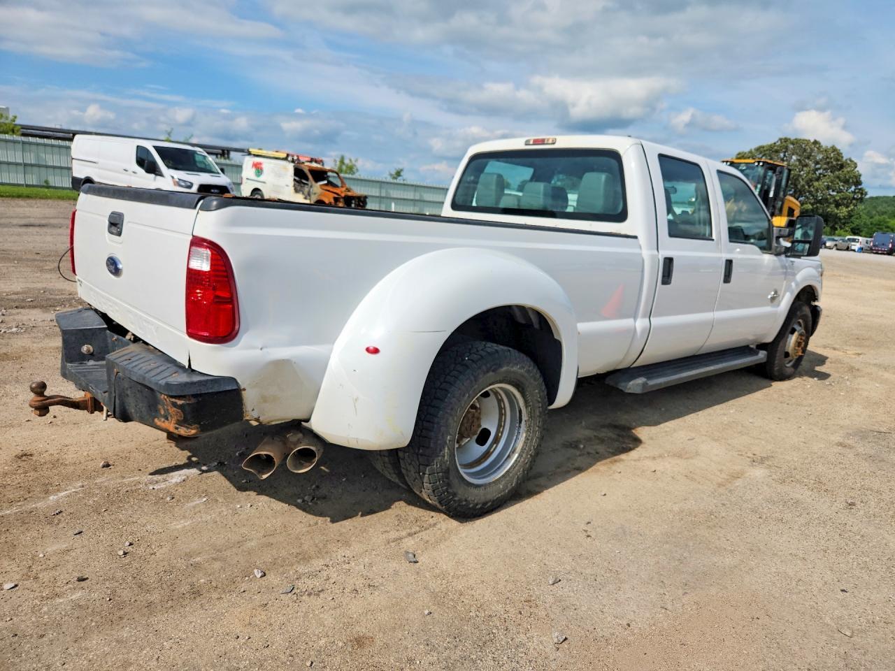 2015 FORD F-350 — фото 3
