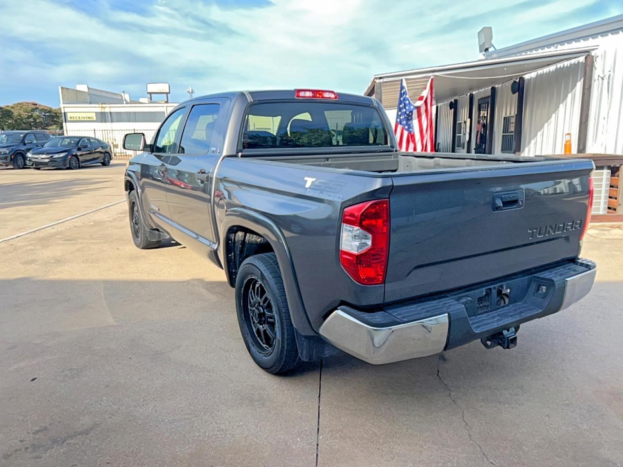 2015 TOYOTA TUNDRA — фото 3
