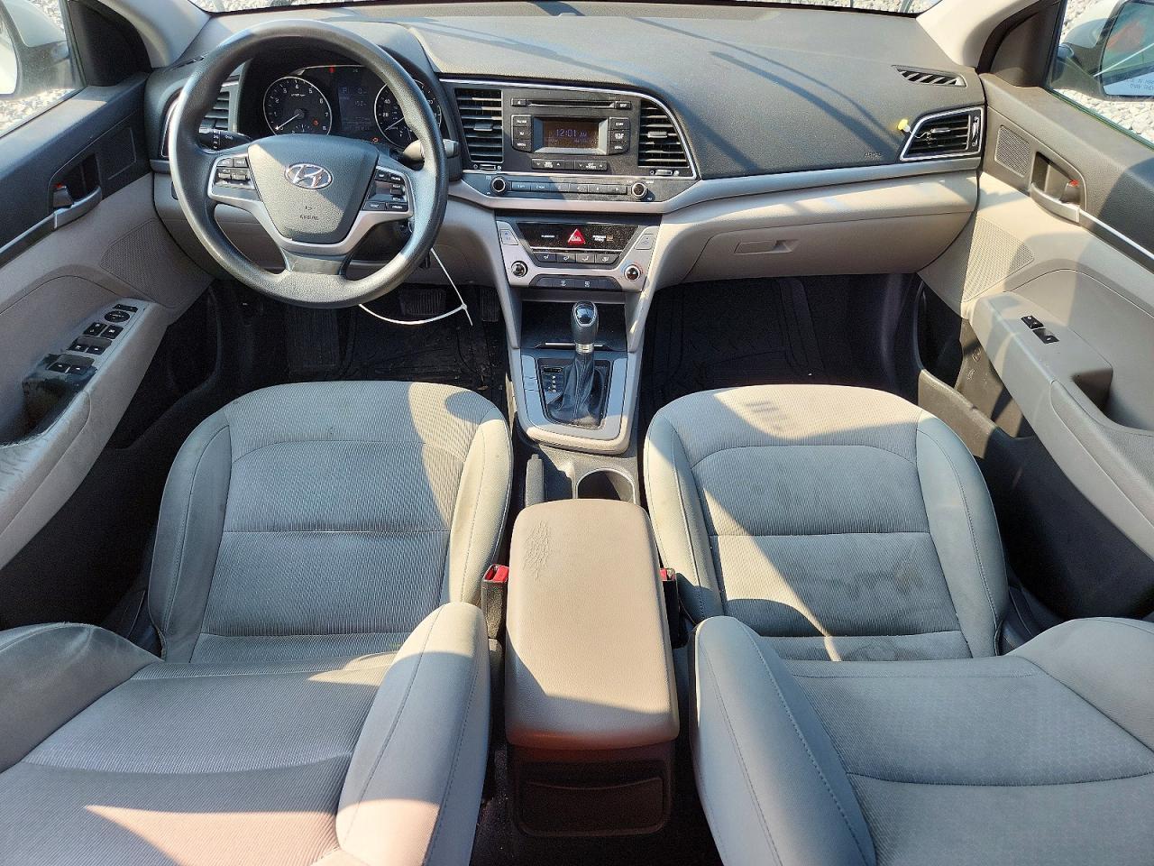 2017 HYUNDAI ELANTRA — фото 8