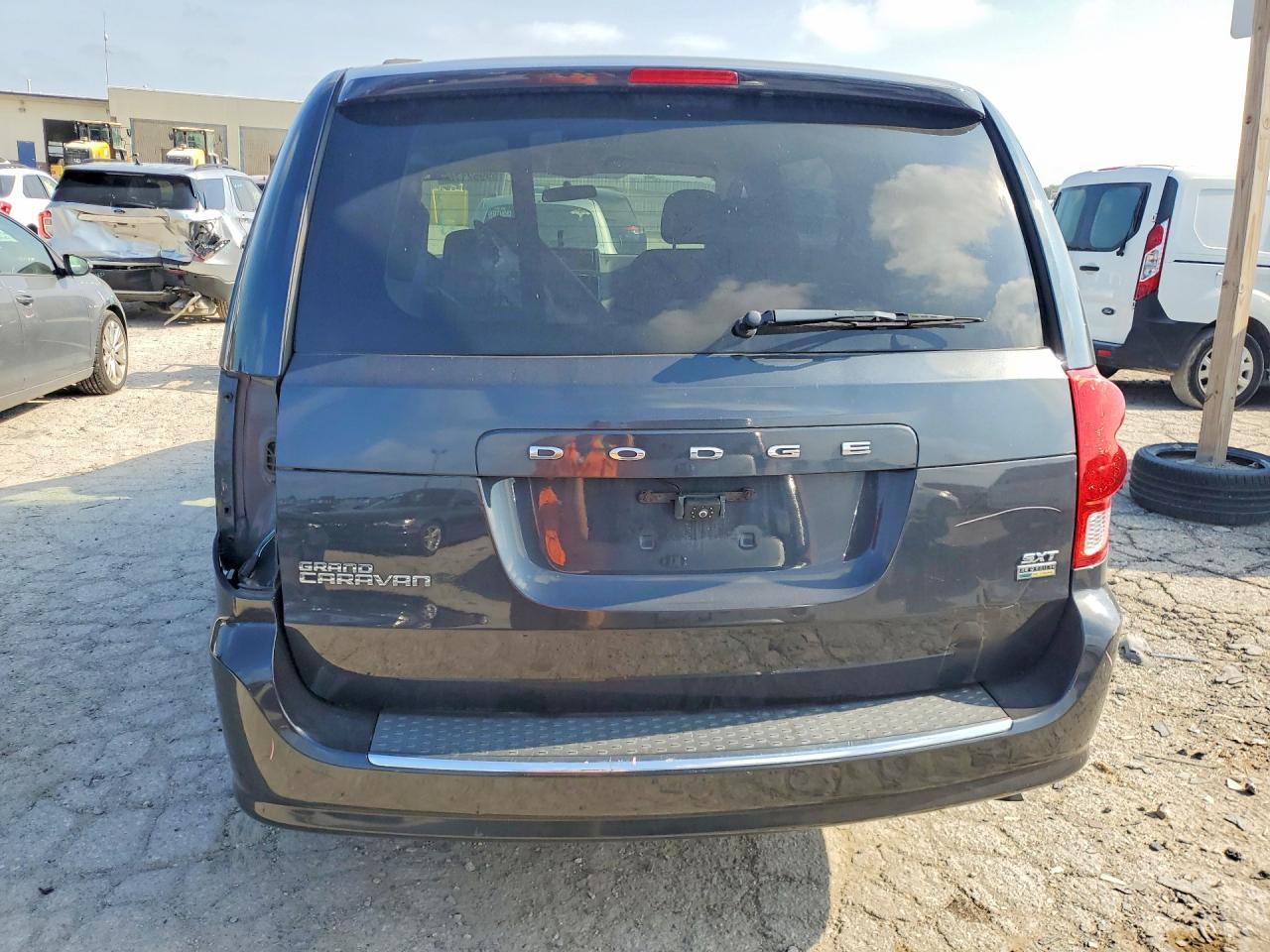2014 DODGE GRAND CARAVAN — фото 6