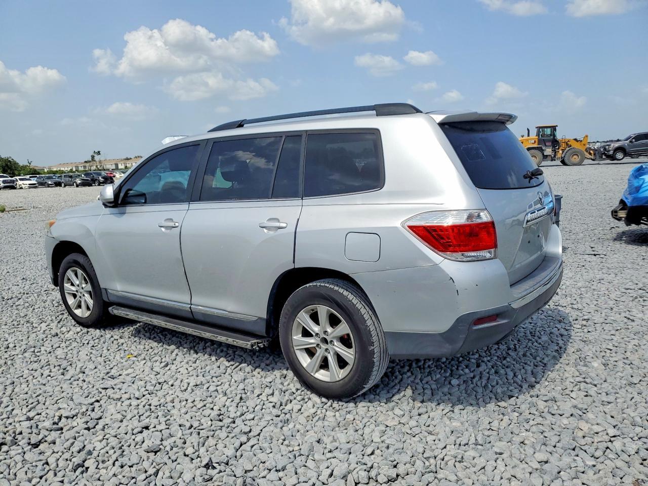 2013 TOYOTA HIGHLANDER — фото 2