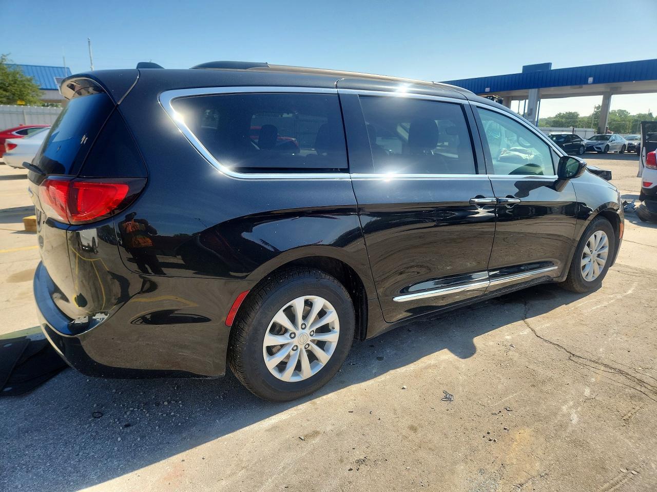 2017 CHRYSLER PACIFICA — фото 3