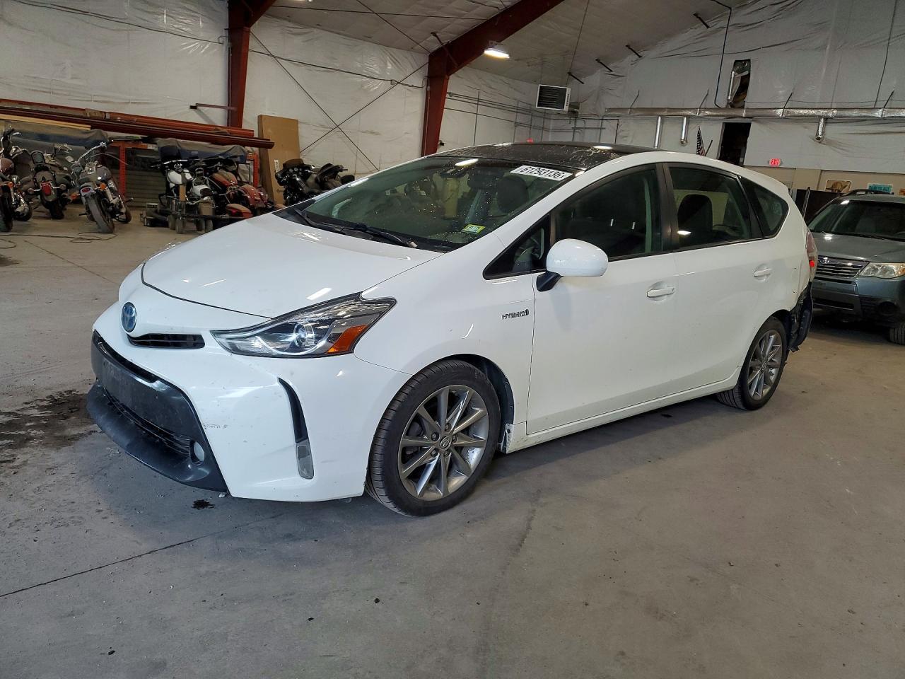 2016 TOYOTA PRIUS V — фото 1