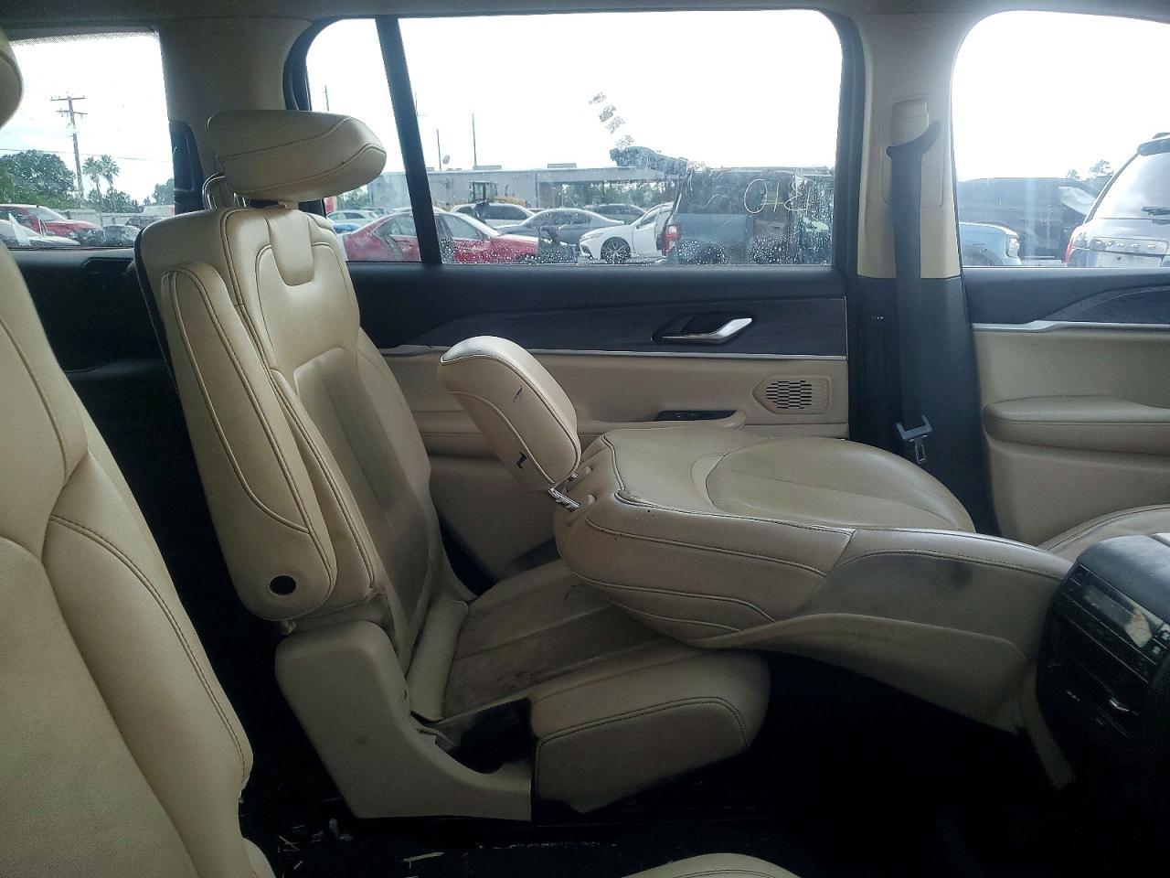 2022 JEEP GRAND CHEROKEE — фото 10