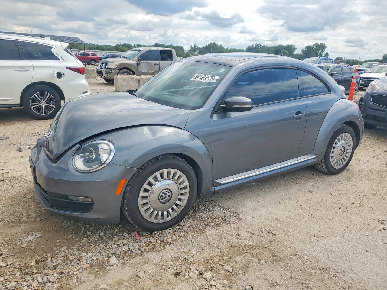 2013 VOLKSWAGEN BEETLE — фото 1