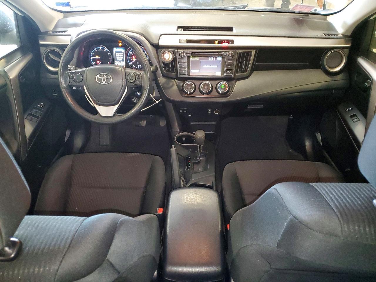 2018 TOYOTA RAV4 — фото 8