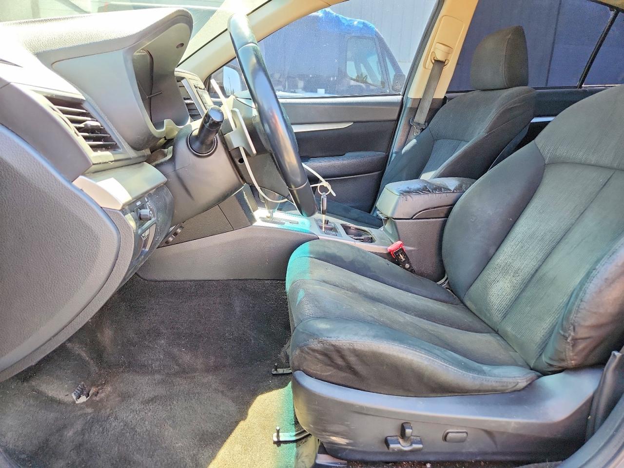 2013 SUBARU LEGACY — фото 7
