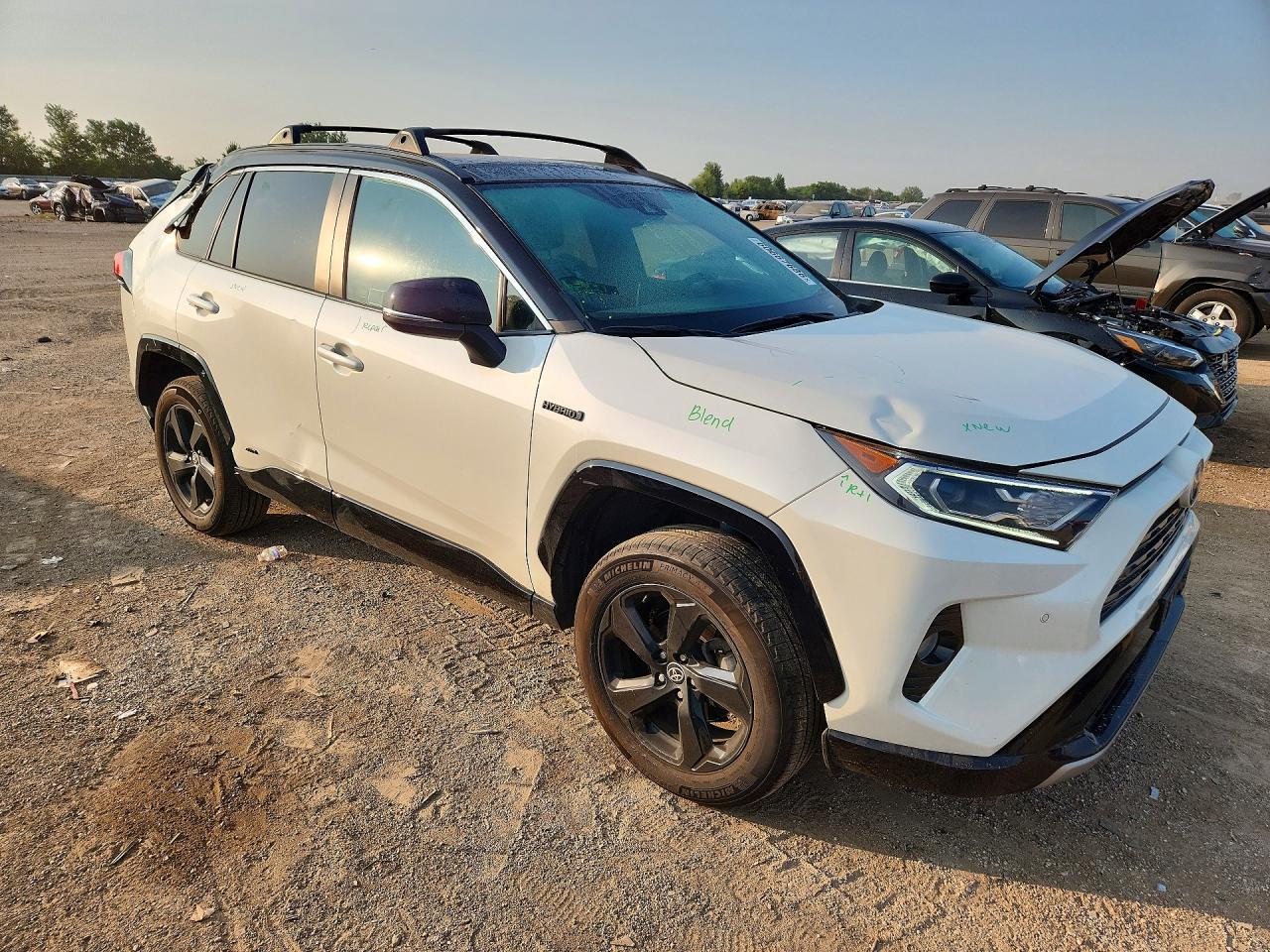 2021 TOYOTA RAV4 HYBRID — фото 4