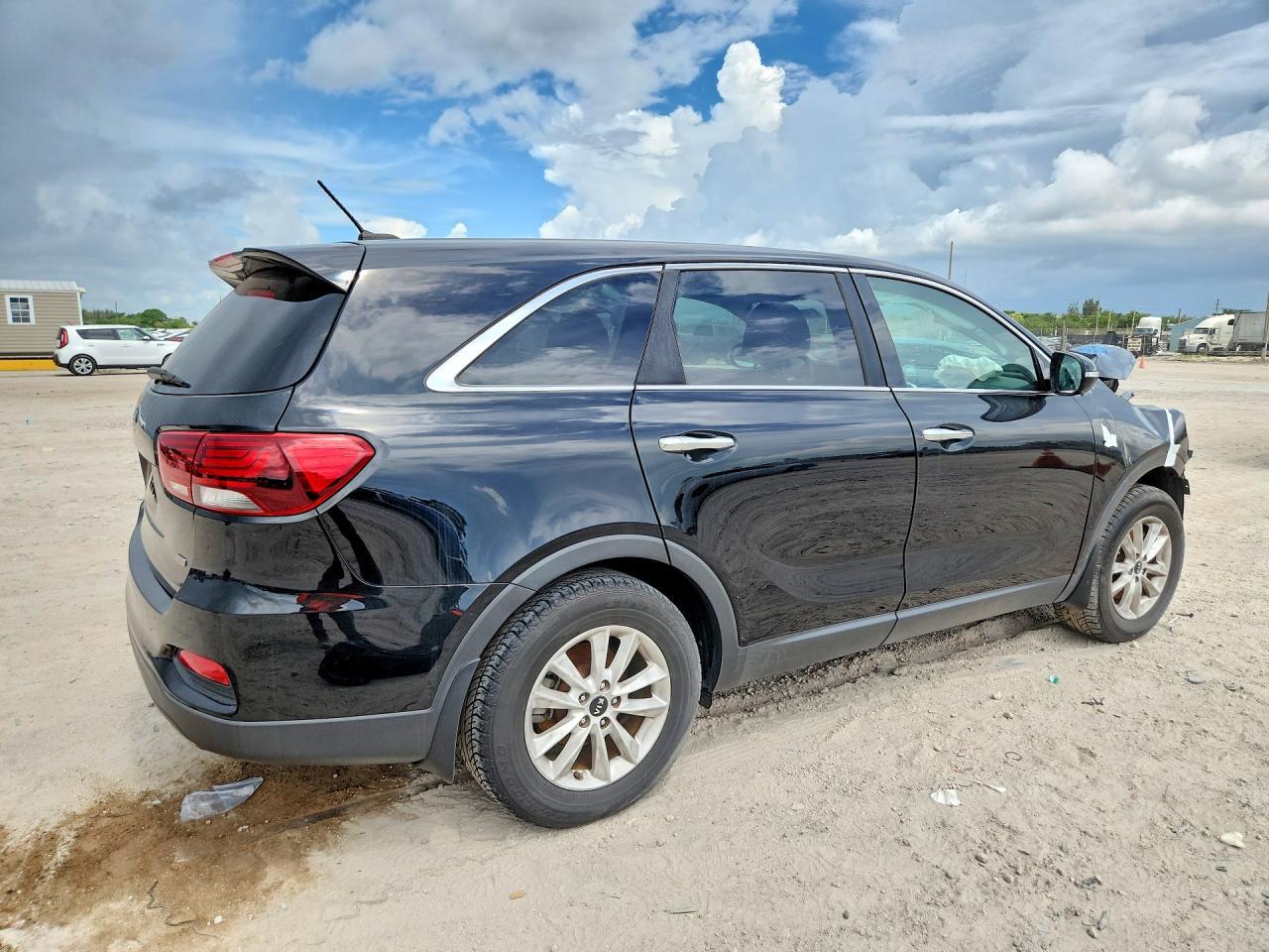 2019 KIA SORENTO — фото 3