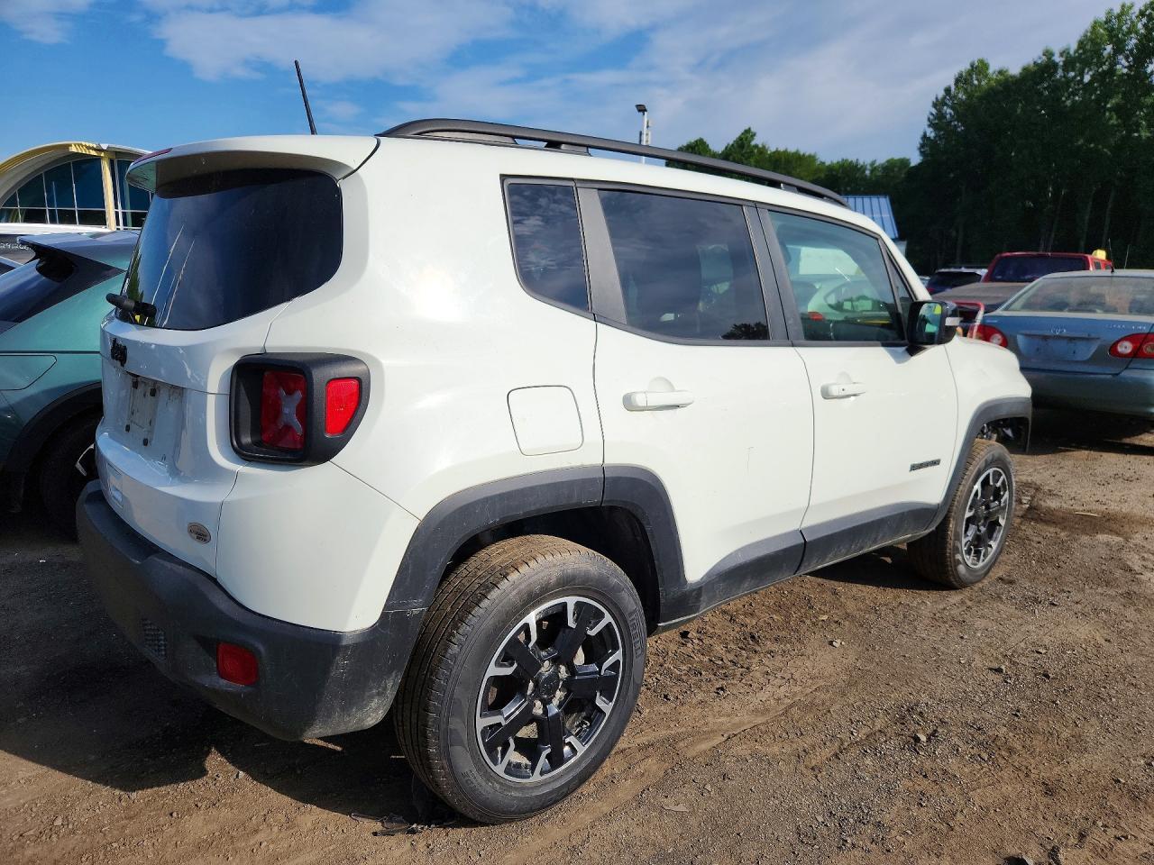 2023 JEEP RENEGADE — фото 3