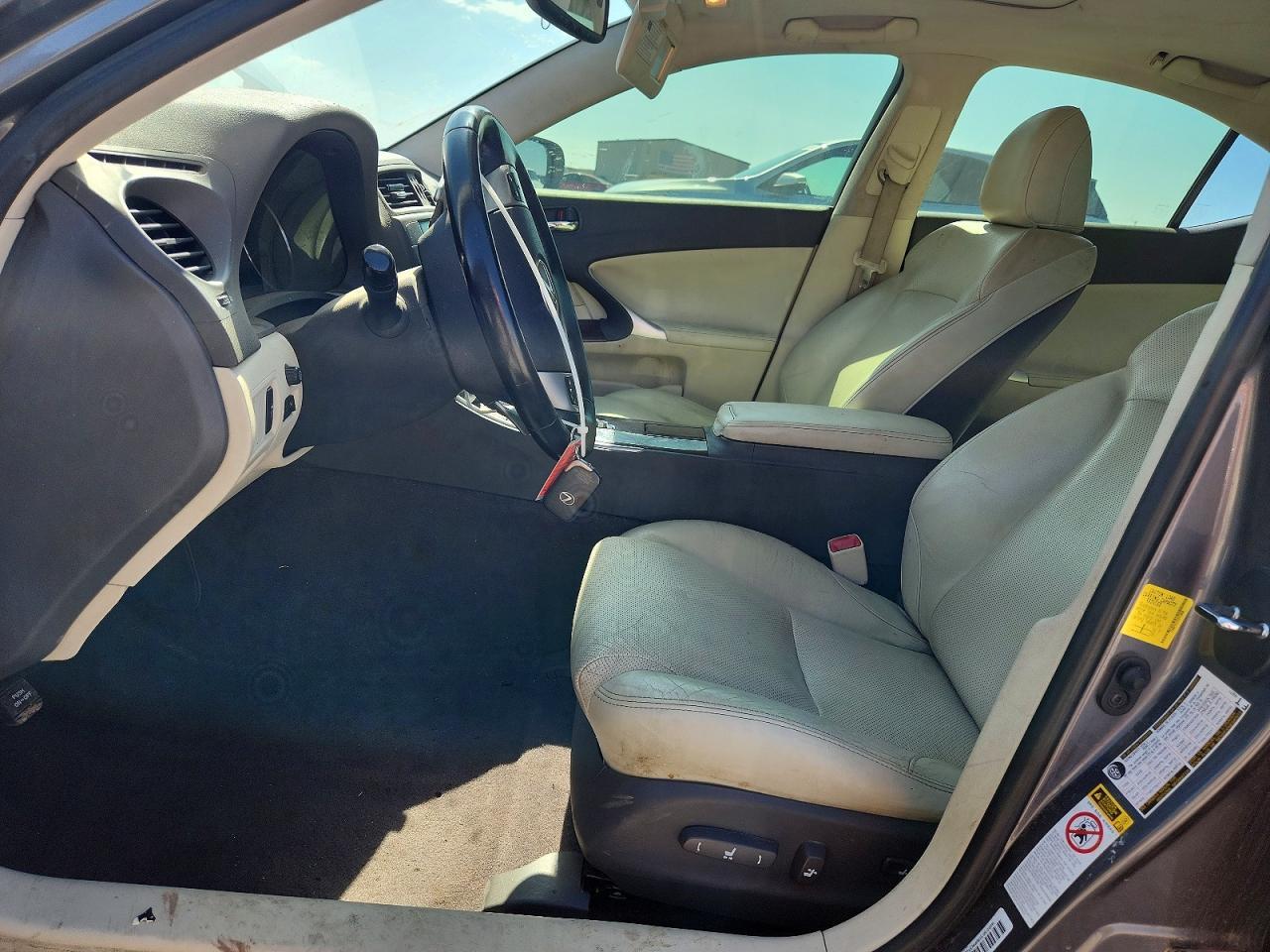 2012 LEXUS IS 250 — фото 7