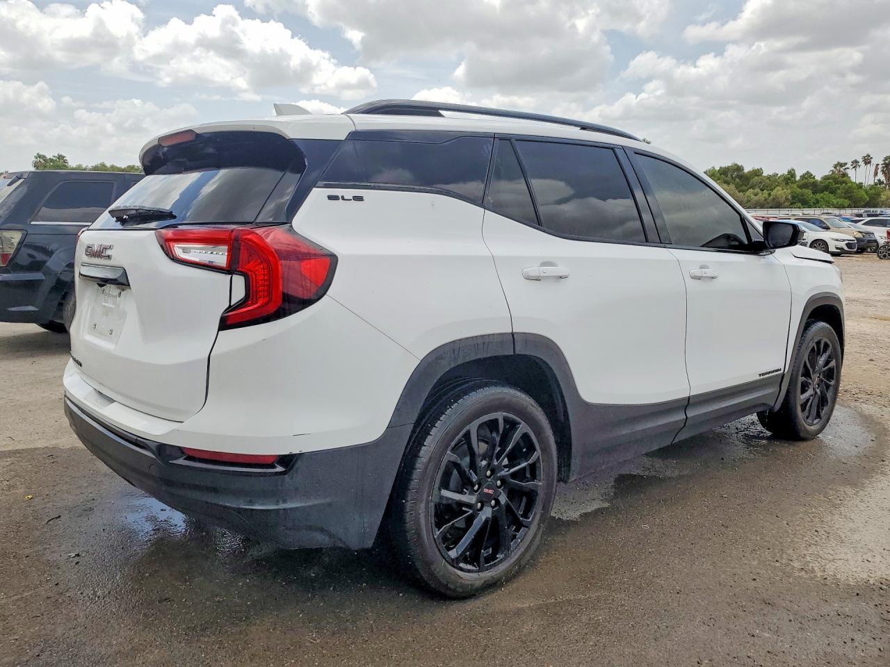 2024 GMC TERRAIN — фото 3