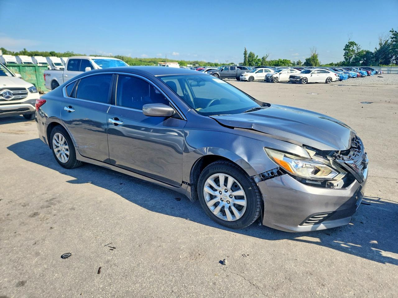 2017 NISSAN ALTIMA — фото 4