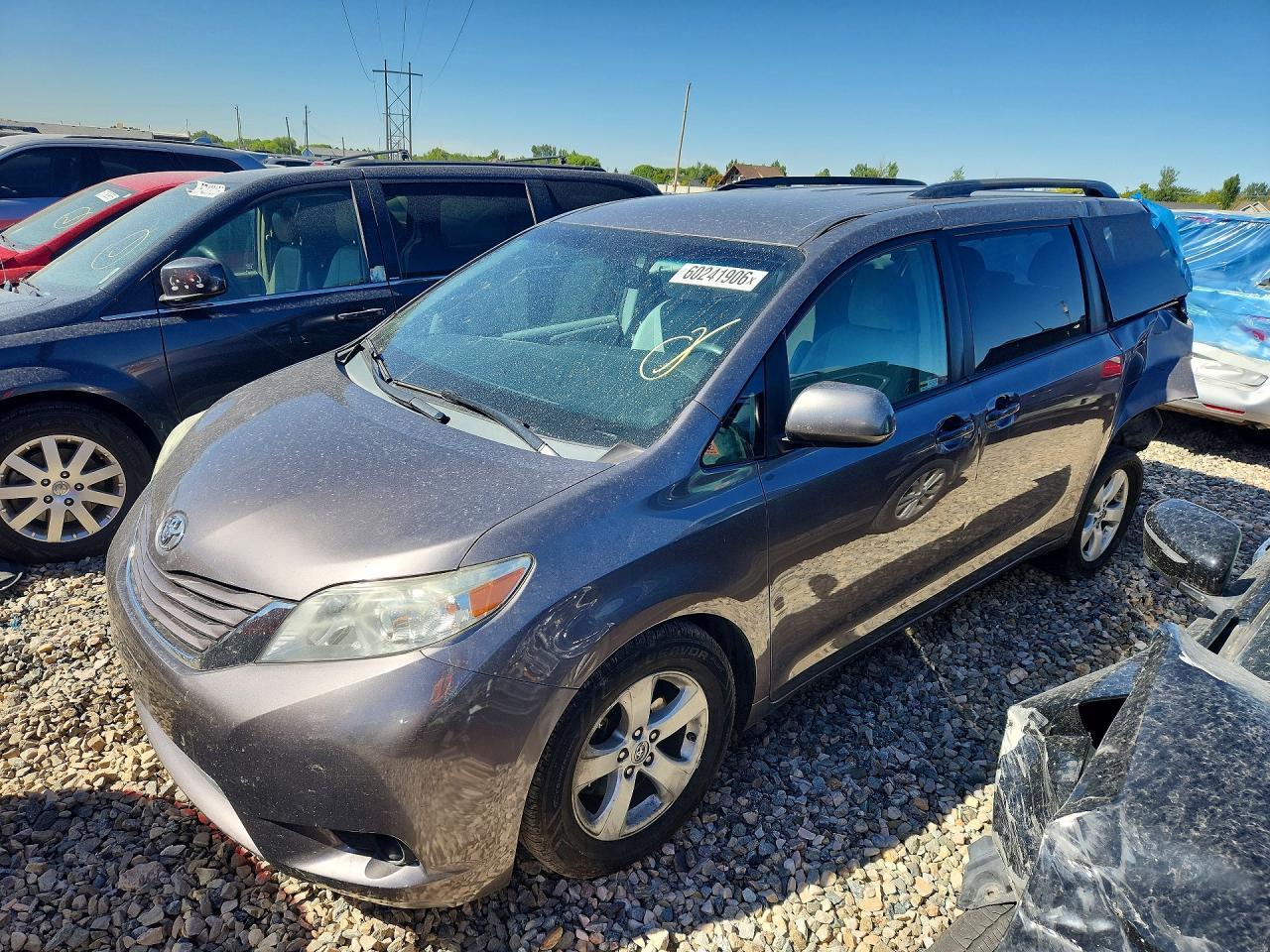 2015 TOYOTA SIENNA — фото 1