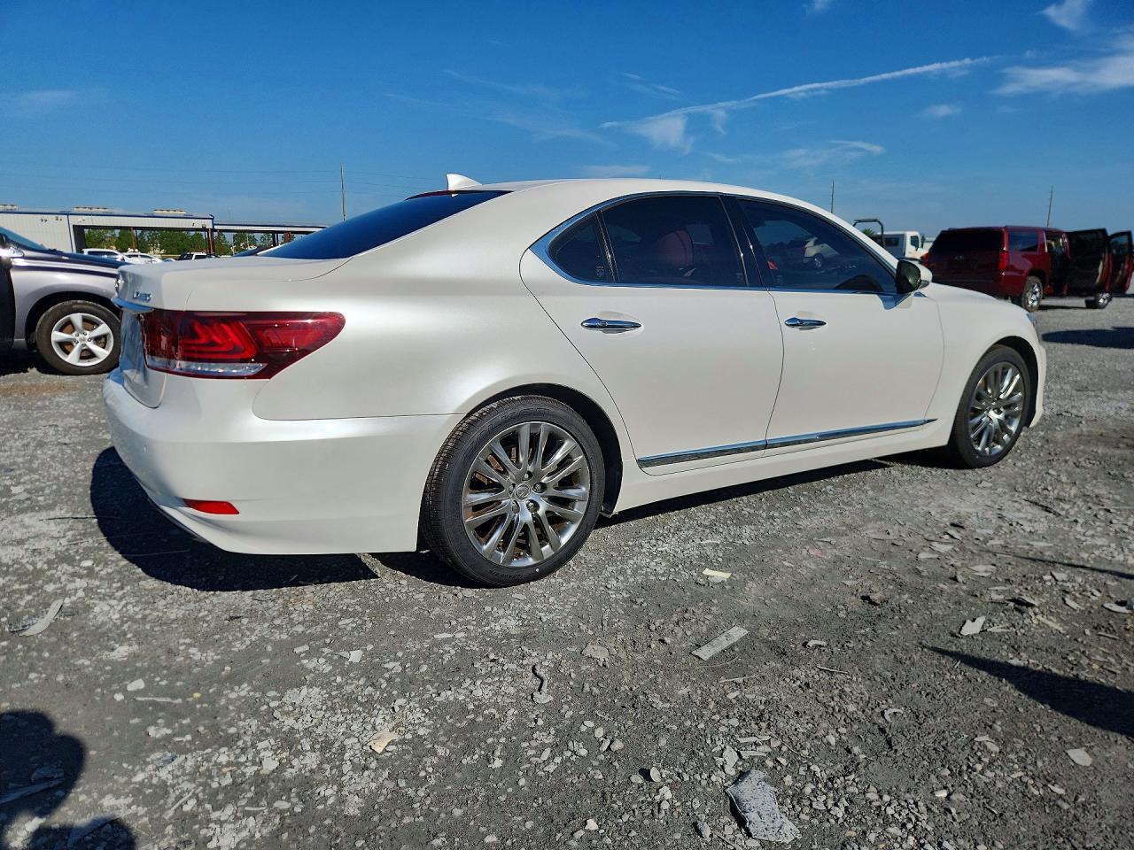 2016 LEXUS LS 460 — фото 3