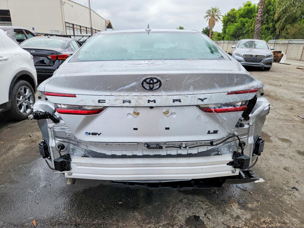 2025 TOYOTA CAMRY HYBRID — фото 6