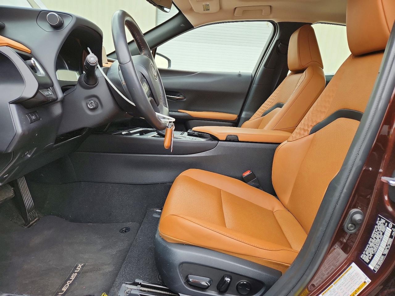2019 LEXUS UX 250H — фото 7