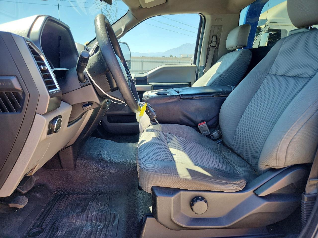 2017 FORD F-550 — фото 7