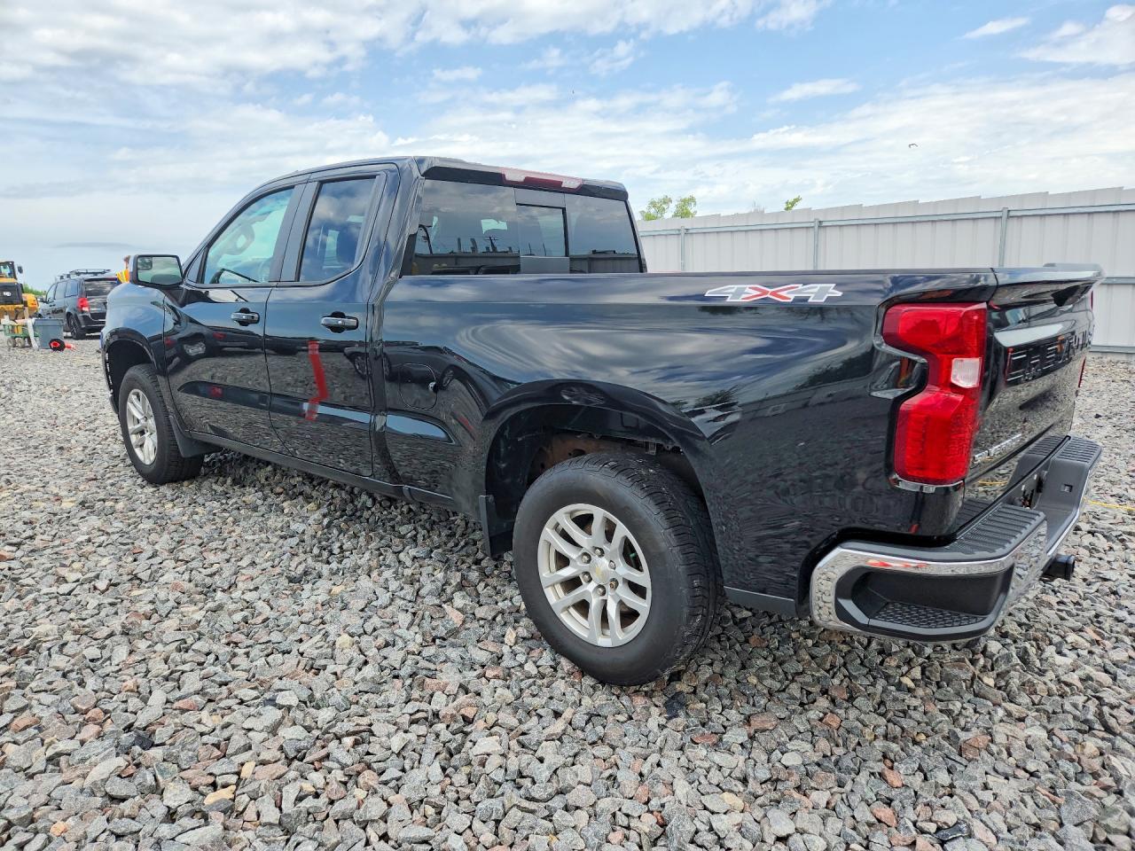 2019 CHEVROLET SILVERADO — фото 2