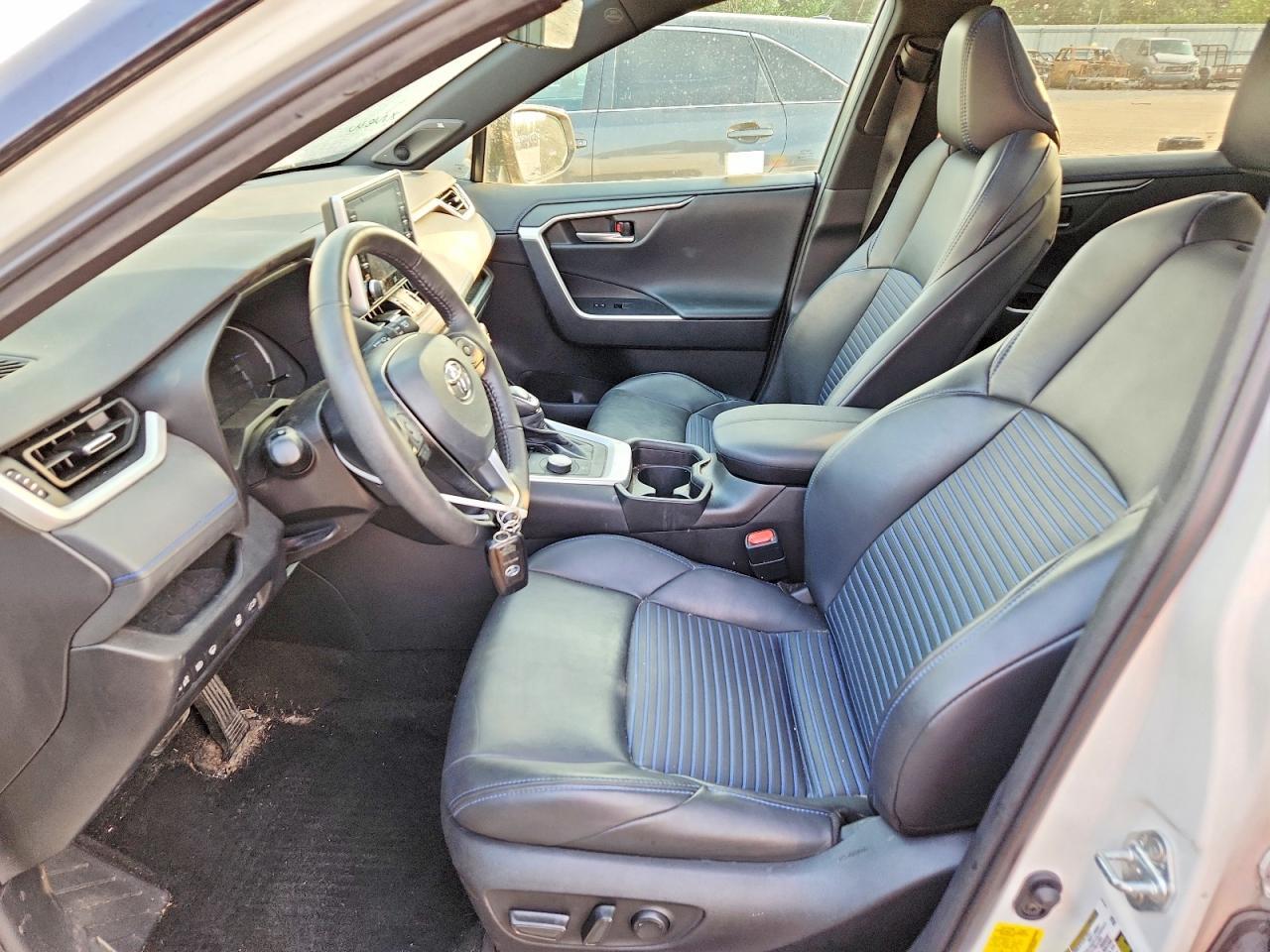 2021 TOYOTA RAV4 HYBRID — фото 7